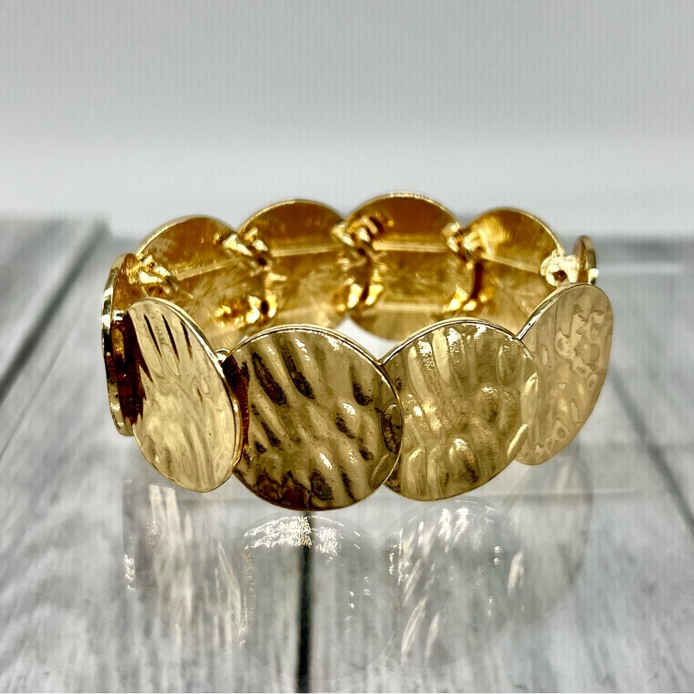 266. Gorgeous and Elegant Hammered Gold Stretch Bracelet